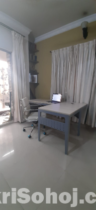 L-shaped Office / Home table